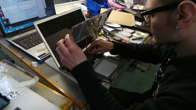 MacBook Pro A1226 Logic Board Replace
