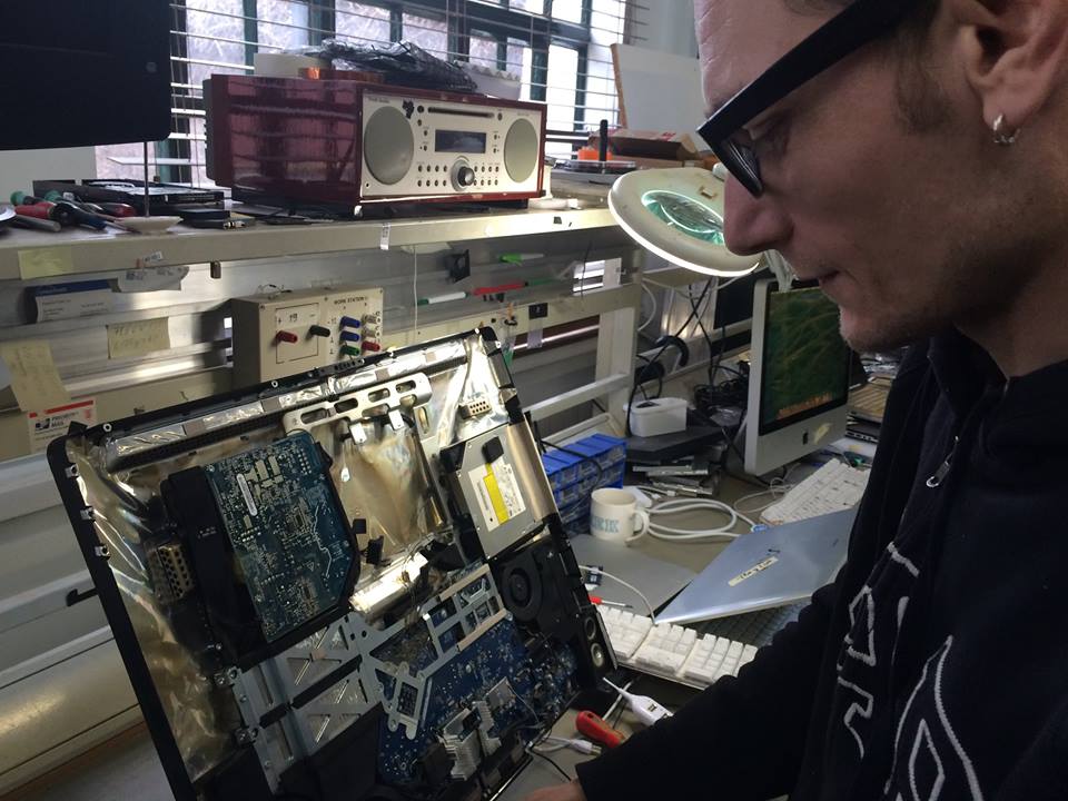 London Apple iMac A1225 Hard Drive Upgrade London Apple iMac A1225 Hard Drive Upgrade