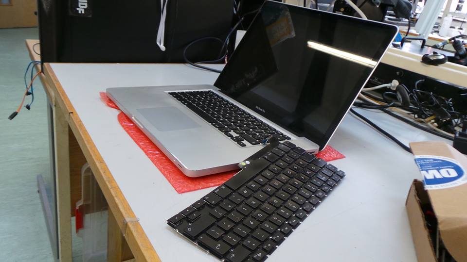 15-inch MacBook Pro Early 2011 Keyboard Replacement