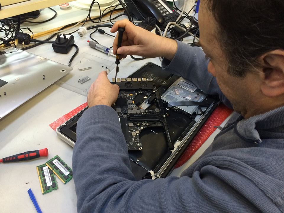 MacBook Pro A1297 AMD Radeon HD 6770M Graphics Repair MacBook Pro A1297 AMD Radeon HD 6770M Graphics Repair