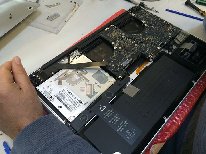 MacBook Pro AMD Radeon HD 6770M Graphics Repair