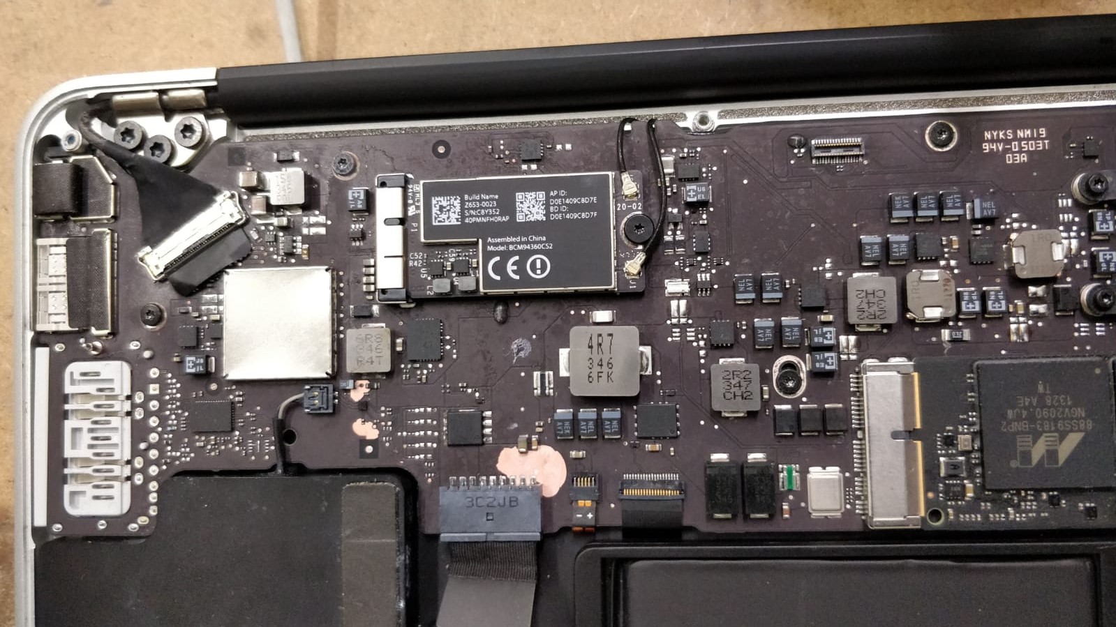 London MacBook Air (13-inch, Mid 2013) A1466 Logic Board Repair